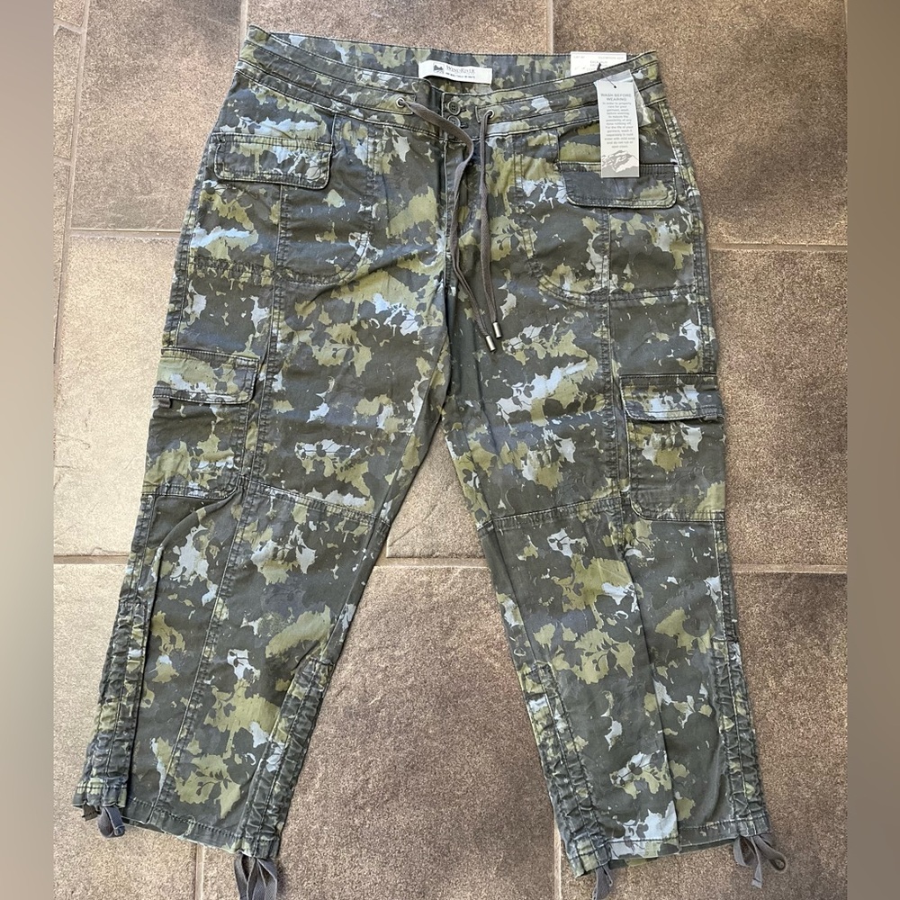 Windriver pants capris crops size 8 camouflage mid rise green grey trousers - Picture 10 of 11